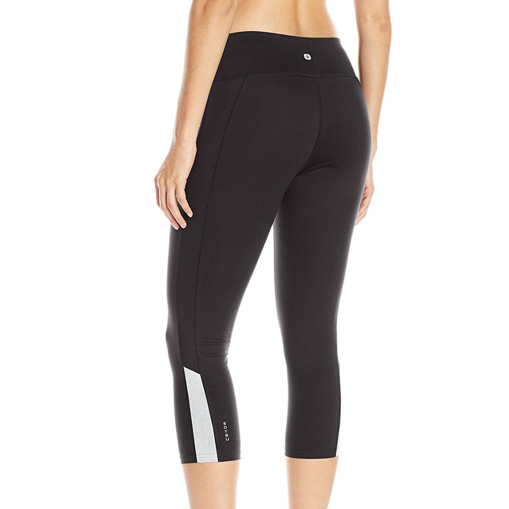 Like New Soybu Steel Core Capris, Black/White, M